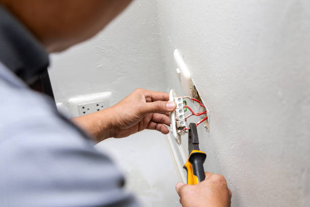 Best Affordable Emergency Electrician  in Su Oswego, NY